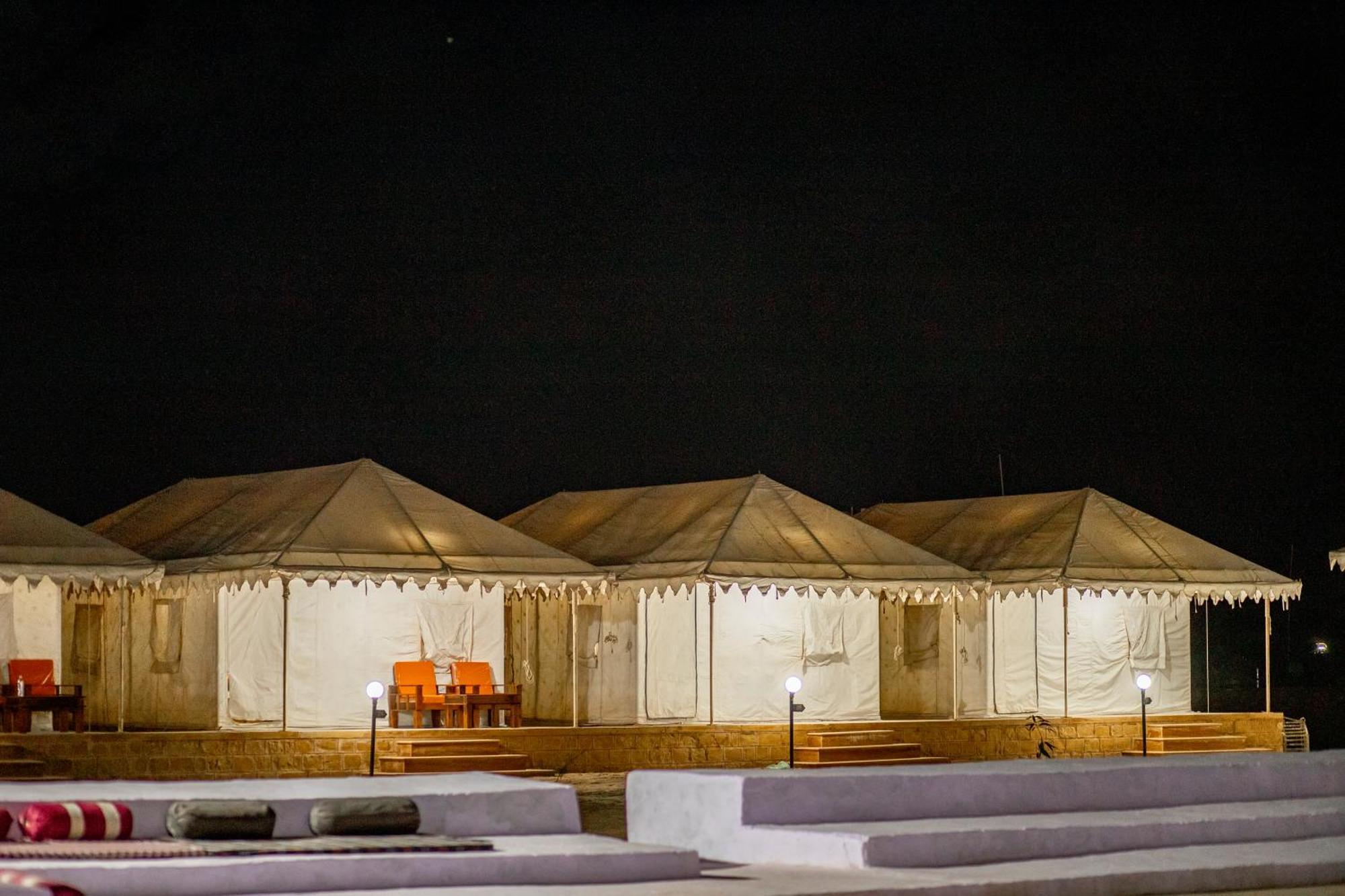 Desert Overnight Camp & Resort Dzsaiszalmer Kültér fotó